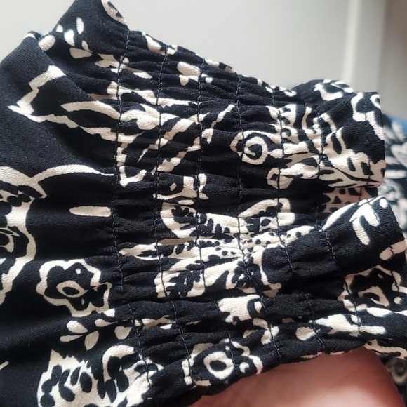 Adrianna Papell long sleeve tie V neck blouse size XL - Picture 5 of 11